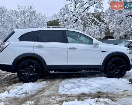 Белый Шевроле Каптива, объемом двигателя 2.2 л и пробегом 87 тыс. км за 12800 $, фото 12 на Automoto.ua