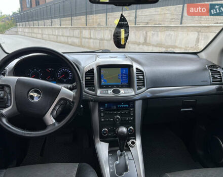 Білий Шевроле Каптіва, об'ємом двигуна 2.2 л та пробігом 232 тис. км за 10300 $, фото 66 на Automoto.ua