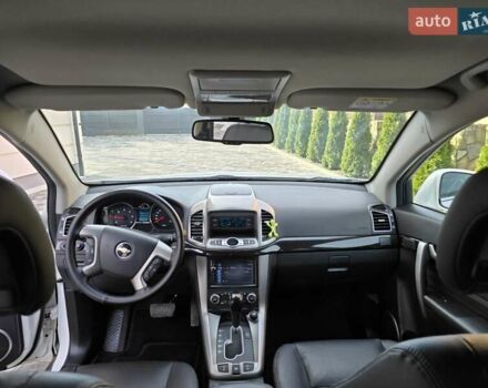 Белый Шевроле Каптива, объемом двигателя 2.2 л и пробегом 205 тыс. км за 11900 $, фото 31 на Automoto.ua