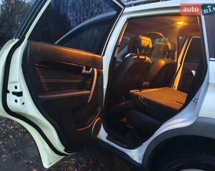 Белый Шевроле Каптива, объемом двигателя 2.23 л и пробегом 180 тыс. км за 14200 $, фото 26 на Automoto.ua