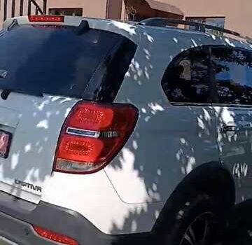 Белый Шевроле Каптива, объемом двигателя 2.23 л и пробегом 204 тыс. км за 13000 $, фото 24 на Automoto.ua