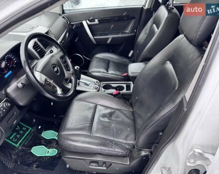 Белый Шевроле Каптива, объемом двигателя 2.2 л и пробегом 87 тыс. км за 12800 $, фото 28 на Automoto.ua