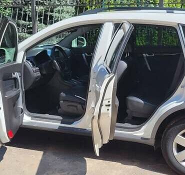 Білий Шевроле Каптіва, об'ємом двигуна 2.38 л та пробігом 250 тис. км за 11700 $, фото 1 на Automoto.ua