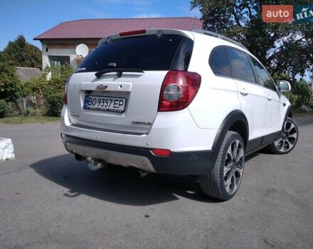 Белый Шевроле Каптива, объемом двигателя 2.2 л и пробегом 225 тыс. км за 10500 $, фото 5 на Automoto.ua