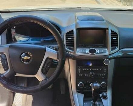 Білий Шевроле Каптіва, об'ємом двигуна 2.38 л та пробігом 250 тис. км за 11700 $, фото 3 на Automoto.ua