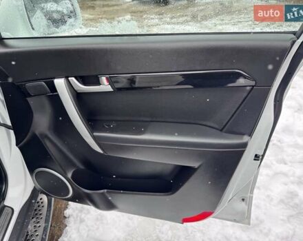 Белый Шевроле Каптива, объемом двигателя 2.2 л и пробегом 87 тыс. км за 12800 $, фото 21 на Automoto.ua