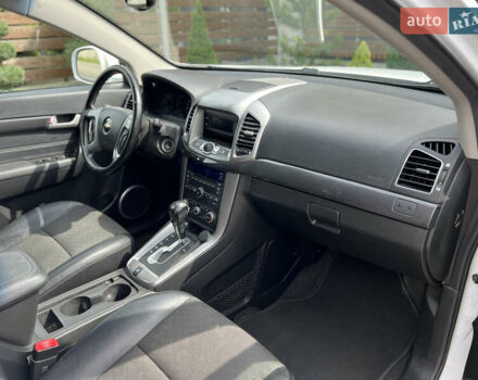 Белый Шевроле Каптива, объемом двигателя 2.2 л и пробегом 177 тыс. км за 12900 $, фото 24 на Automoto.ua