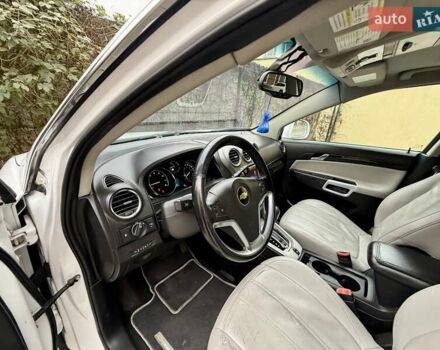 Белый Шевроле Каптива, объемом двигателя 2.4 л и пробегом 220 тыс. км за 7999 $, фото 53 на Automoto.ua