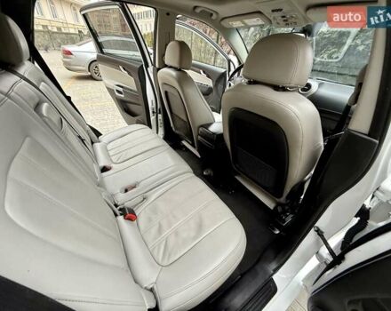 Белый Шевроле Каптива, объемом двигателя 2.4 л и пробегом 220 тыс. км за 7999 $, фото 15 на Automoto.ua