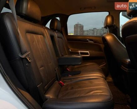 Білий Шевроле Каптіва, об'ємом двигуна 2.38 л та пробігом 139 тис. км за 10490 $, фото 10 на Automoto.ua