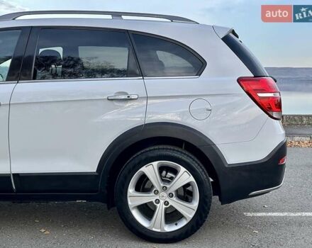 Білий Шевроле Каптіва, об'ємом двигуна 2.23 л та пробігом 158 тис. км за 12900 $, фото 38 на Automoto.ua