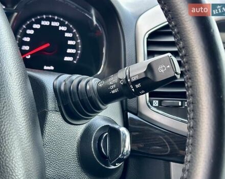 Білий Шевроле Каптіва, об'ємом двигуна 2.23 л та пробігом 158 тис. км за 12900 $, фото 84 на Automoto.ua