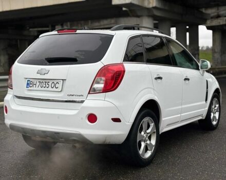 Білий Шевроле Каптіва, об'ємом двигуна 2.4 л та пробігом 1 тис. км за 7500 $, фото 4 на Automoto.ua