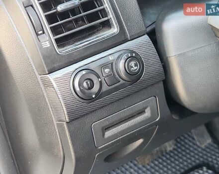 Білий Шевроле Каптіва, об'ємом двигуна 2.2 л та пробігом 169 тис. км за 11950 $, фото 64 на Automoto.ua