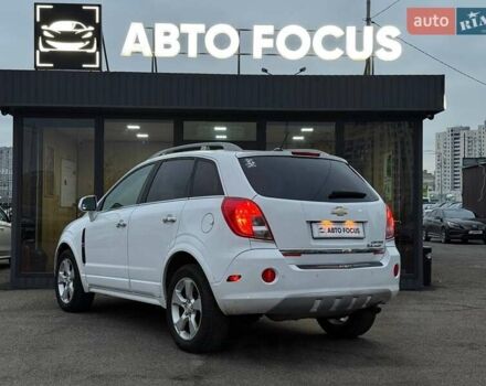 Білий Шевроле Каптіва, об'ємом двигуна 2.38 л та пробігом 139 тис. км за 10490 $, фото 4 на Automoto.ua