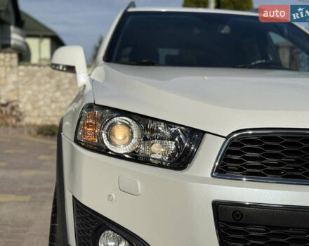 Білий Шевроле Каптіва, об'ємом двигуна 2.2 л та пробігом 200 тис. км за 13604 $, фото 18 на Automoto.ua