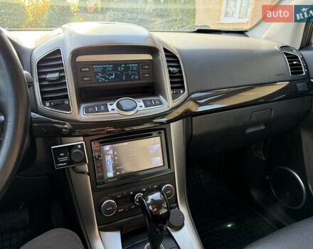 Білий Шевроле Каптіва, об'ємом двигуна 2.2 л та пробігом 200 тис. км за 13604 $, фото 36 на Automoto.ua