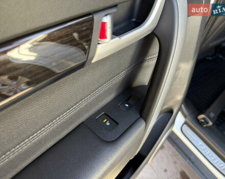 Білий Шевроле Каптіва, об'ємом двигуна 2.2 л та пробігом 200 тис. км за 13604 $, фото 50 на Automoto.ua