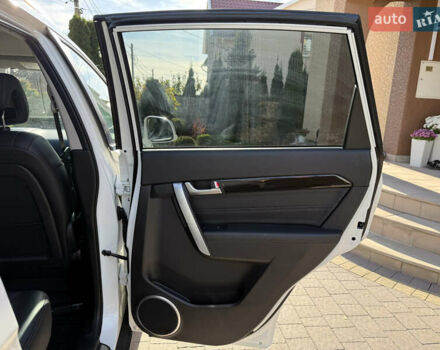 Білий Шевроле Каптіва, об'ємом двигуна 2.2 л та пробігом 200 тис. км за 13604 $, фото 67 на Automoto.ua