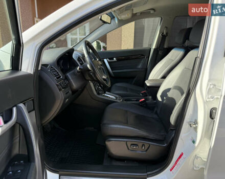 Білий Шевроле Каптіва, об'ємом двигуна 2.2 л та пробігом 200 тис. км за 13604 $, фото 23 на Automoto.ua