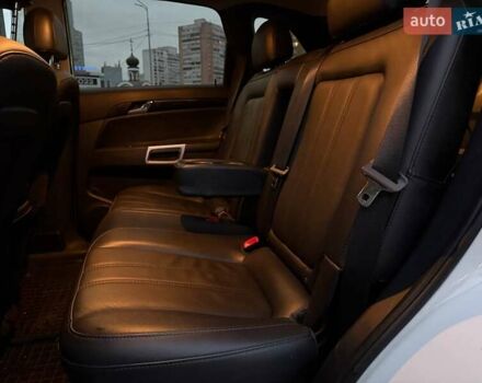 Білий Шевроле Каптіва, об'ємом двигуна 2.38 л та пробігом 139 тис. км за 10490 $, фото 9 на Automoto.ua