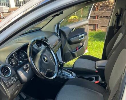 Белый Шевроле Каптива, объемом двигателя 2.4 л и пробегом 248 тыс. км за 8600 $, фото 3 на Automoto.ua