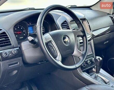 Білий Шевроле Каптіва, об'ємом двигуна 2.23 л та пробігом 158 тис. км за 12900 $, фото 82 на Automoto.ua