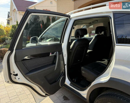 Білий Шевроле Каптіва, об'ємом двигуна 2.2 л та пробігом 200 тис. км за 13604 $, фото 48 на Automoto.ua