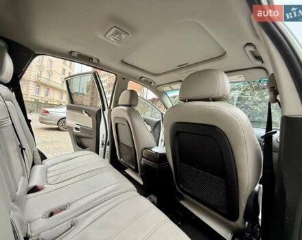 Белый Шевроле Каптива, объемом двигателя 2.4 л и пробегом 220 тыс. км за 7999 $, фото 37 на Automoto.ua