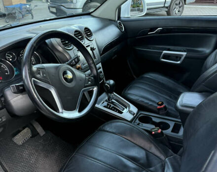 Белый Шевроле Каптива, объемом двигателя 2.38 л и пробегом 173 тыс. км за 9300 $, фото 12 на Automoto.ua