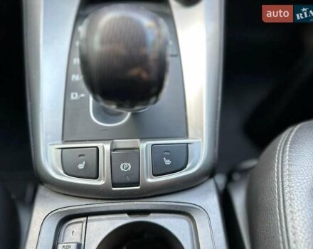 Білий Шевроле Каптіва, об'ємом двигуна 2 л та пробігом 153 тис. км за 12900 $, фото 11 на Automoto.ua
