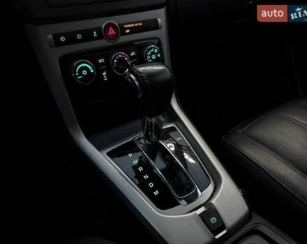 Білий Шевроле Каптіва, об'ємом двигуна 2.38 л та пробігом 139 тис. км за 10490 $, фото 21 на Automoto.ua