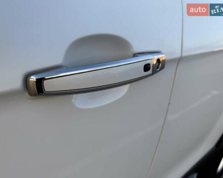 Белый Шевроле Каптива, объемом двигателя 2.23 л и пробегом 228 тыс. км за 12499 $, фото 38 на Automoto.ua