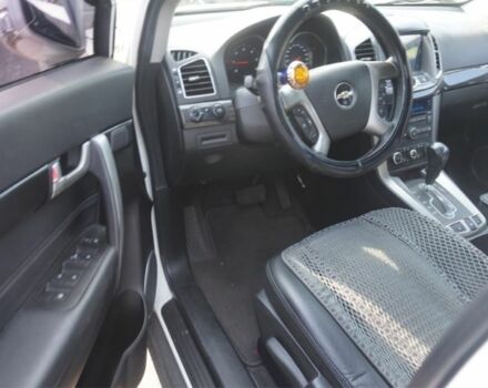 Белый Шевроле Каптива, объемом двигателя 2 л и пробегом 102 тыс. км за 2800 $, фото 7 на Automoto.ua