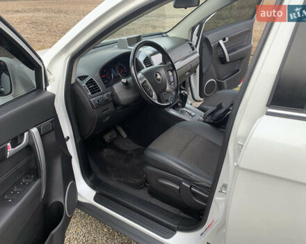 Белый Шевроле Каптива, объемом двигателя 2 л и пробегом 186 тыс. км за 12700 $, фото 21 на Automoto.ua