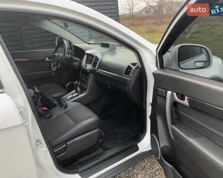 Белый Шевроле Каптива, объемом двигателя 2 л и пробегом 186 тыс. км за 12700 $, фото 14 на Automoto.ua