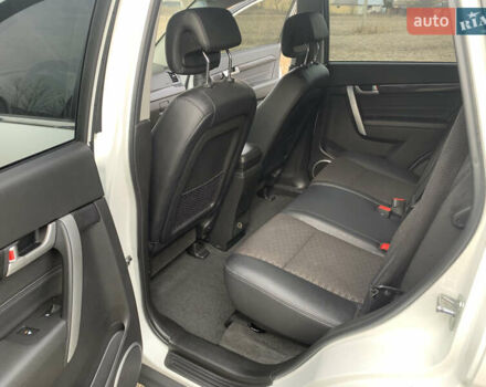 Белый Шевроле Каптива, объемом двигателя 2 л и пробегом 186 тыс. км за 12700 $, фото 20 на Automoto.ua