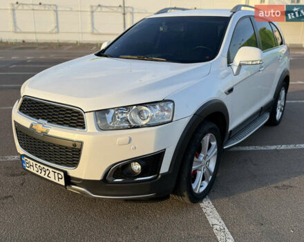 Белый Шевроле Каптива, объемом двигателя 2.23 л и пробегом 228 тыс. км за 12499 $, фото 2 на Automoto.ua