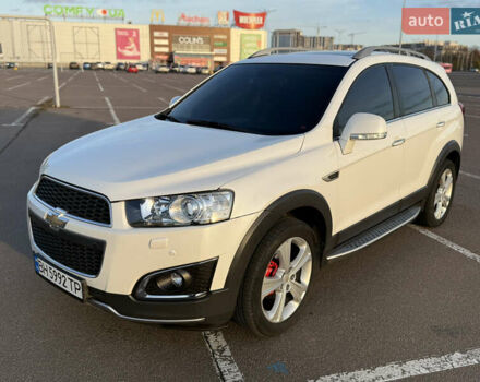 Белый Шевроле Каптива, объемом двигателя 2.23 л и пробегом 228 тыс. км за 12499 $, фото 7 на Automoto.ua