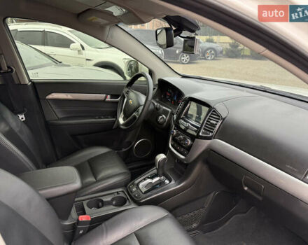 Білий Шевроле Каптіва, об'ємом двигуна 2 л та пробігом 180 тис. км за 13999 $, фото 21 на Automoto.ua