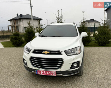 Білий Шевроле Каптіва, об'ємом двигуна 2 л та пробігом 180 тис. км за 13999 $, фото 1 на Automoto.ua