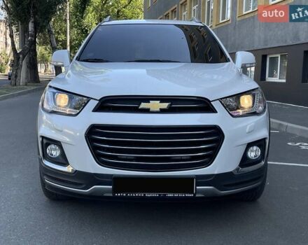 Білий Шевроле Каптіва, об'ємом двигуна 2 л та пробігом 73 тис. км за 17600 $, фото 1 на Automoto.ua