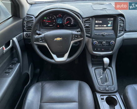 Білий Шевроле Каптіва, об'ємом двигуна 2 л та пробігом 73 тис. км за 17600 $, фото 8 на Automoto.ua