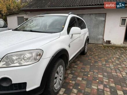 Білий Шевроле Каптіва, об'ємом двигуна 2.4 л та пробігом 150 тис. км за 6200 $, фото 1 на Automoto.ua