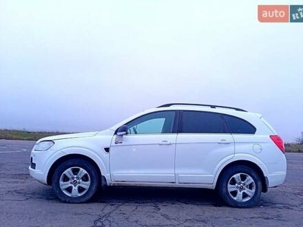 Білий Шевроле Каптіва, об'ємом двигуна 3.2 л та пробігом 250 тис. км за 8000 $, фото 1 на Automoto.ua