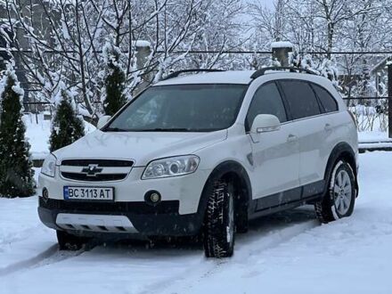 Белый Шевроле Каптива, объемом двигателя 1.99 л и пробегом 245 тыс. км за 8700 $, фото 1 на Automoto.ua