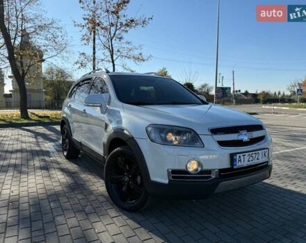 Білий Шевроле Каптіва, об'ємом двигуна 2 л та пробігом 245 тис. км за 9300 $, фото 1 на Automoto.ua