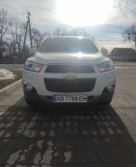 Белый Шевроле Каптива, объемом двигателя 2.23 л и пробегом 237 тыс. км за 10650 $, фото 1 на Automoto.ua