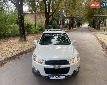 Білий Шевроле Каптіва, об'ємом двигуна 2.2 л та пробігом 199 тис. км за 10400 $, фото 1 на Automoto.ua