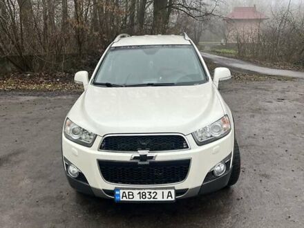Белый Шевроле Каптива, объемом двигателя 2.23 л и пробегом 245 тыс. км за 9000 $, фото 1 на Automoto.ua